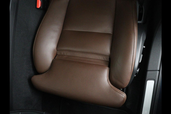 Volvo V60 2.0 B4 Inscription | Panoramadak | Trekhaak | Head-up | Harman/Kardon | Adaptive cuise | Carplay | Stuur/stoelverwarming | 360 camera | Climate control | Leder