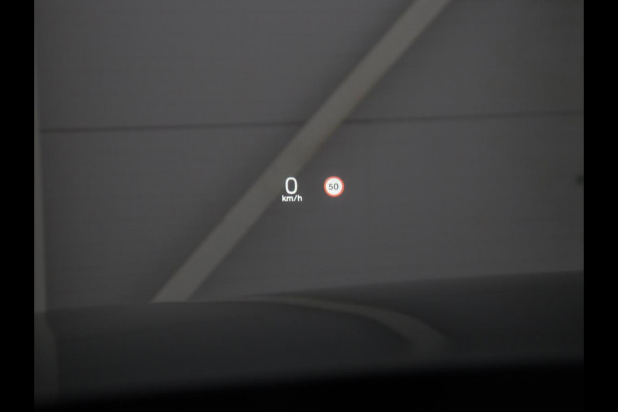 Volvo V60 2.0 B4 Inscription | Panoramadak | Trekhaak | Head-up | Harman/Kardon | Adaptive cuise | Carplay | Stuur/stoelverwarming | 360 camera | Climate control | Leder