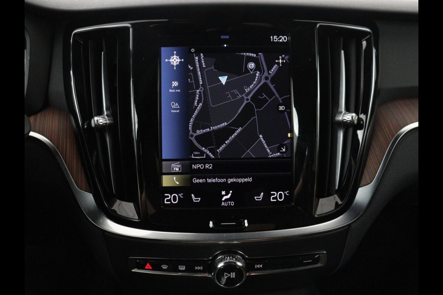 Volvo V60 2.0 B4 Inscription | Panoramadak | Trekhaak | Head-up | Harman/Kardon | Adaptive cuise | Carplay | Stuur/stoelverwarming | 360 camera | Climate control | Leder