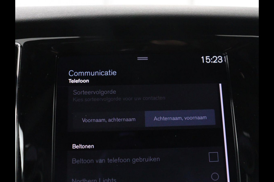 Volvo V60 2.0 B4 Inscription | Panoramadak | Trekhaak | Head-up | Harman/Kardon | Adaptive cuise | Carplay | Stuur/stoelverwarming | 360 camera | Climate control | Leder