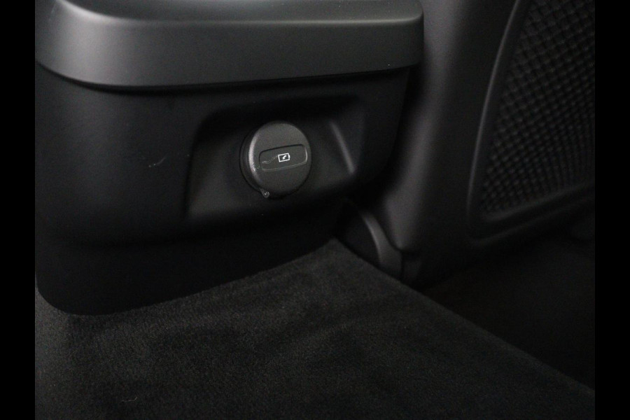 Volvo V60 2.0 B4 Inscription | Panoramadak | Trekhaak | Head-up | Harman/Kardon | Adaptive cuise | Carplay | Stuur/stoelverwarming | 360 camera | Climate control | Leder