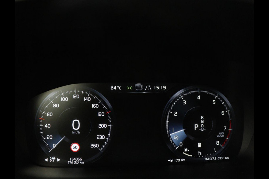 Volvo V60 2.0 B4 Inscription | Panoramadak | Trekhaak | Head-up | Harman/Kardon | Adaptive cuise | Carplay | Stuur/stoelverwarming | 360 camera | Climate control | Leder