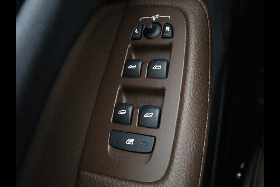 Volvo V60 2.0 B4 Inscription | Panoramadak | Trekhaak | Head-up | Harman/Kardon | Adaptive cuise | Carplay | Stuur/stoelverwarming | 360 camera | Climate control | Leder