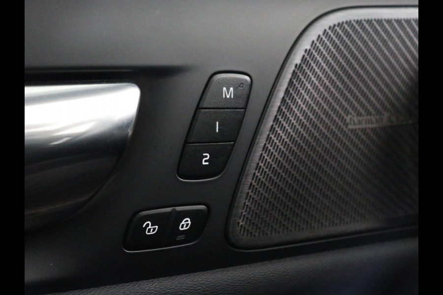 Volvo V60 2.0 B4 Inscription | Panoramadak | Trekhaak | Head-up | Harman/Kardon | Adaptive cuise | Carplay | Stuur/stoelverwarming | 360 camera | Climate control | Leder