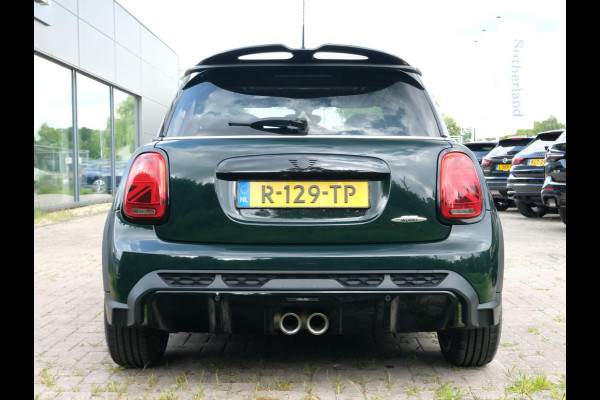 MINI 3-deurs 2.0 John Cooper Works Essential 231 PK | BTW |  Harman kardon | Leder | Panoramadak | Stuur & Stoelverwarming | Head-Up | Parkeersensoren | Full Options.