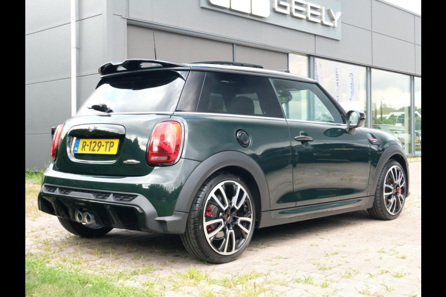MINI 3-deurs 2.0 John Cooper Works Essential 231 PK | BTW |  Harman kardon | Leder | Panoramadak | Stuur & Stoelverwarming | Head-Up | Parkeersensoren | Full Options.