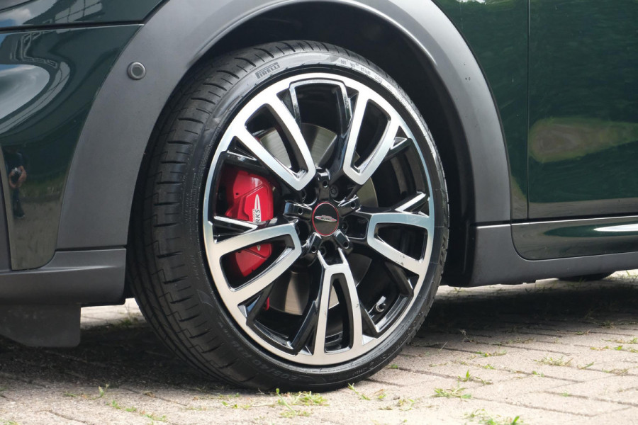 MINI 3-deurs 2.0 John Cooper Works Essential 231 PK | BTW |  Harman kardon | Leder | Panoramadak | Stuur & Stoelverwarming | Head-Up | Parkeersensoren | Full Options.