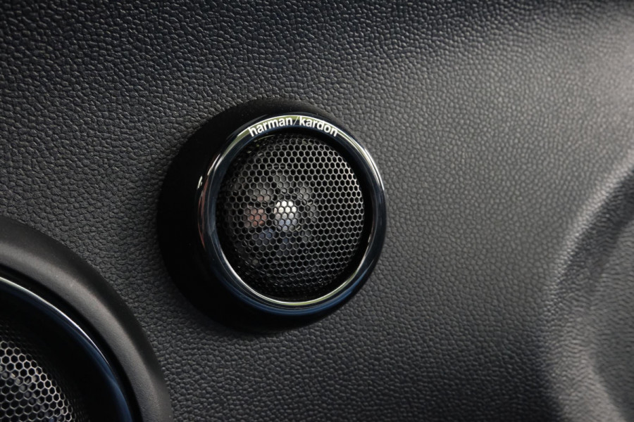 MINI 3-deurs 2.0 John Cooper Works Essential 231 PK | BTW |  Harman kardon | Leder | Panoramadak | Stuur & Stoelverwarming | Head-Up | Parkeersensoren | Full Options.