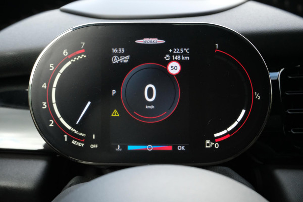MINI 3-deurs 2.0 John Cooper Works Essential 231 PK | BTW |  Harman kardon | Leder | Panoramadak | Stuur & Stoelverwarming | Head-Up | Parkeersensoren | Full Options.