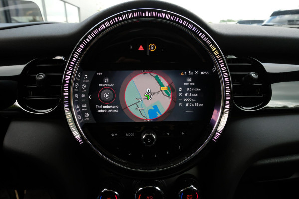 MINI 3-deurs 2.0 John Cooper Works Essential 231 PK | BTW |  Harman kardon | Leder | Panoramadak | Stuur & Stoelverwarming | Head-Up | Parkeersensoren | Full Options.