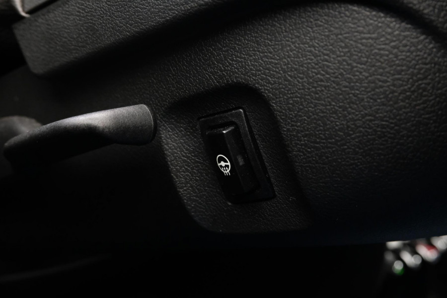 MINI 3-deurs 2.0 John Cooper Works Essential 231 PK | BTW |  Harman kardon | Leder | Panoramadak | Stuur & Stoelverwarming | Head-Up | Parkeersensoren | Full Options.