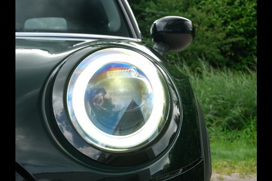 MINI 3-deurs 2.0 John Cooper Works Essential 231 PK | BTW |  Harman kardon | Leder | Panoramadak | Stuur & Stoelverwarming | Head-Up | Parkeersensoren | Full Options.