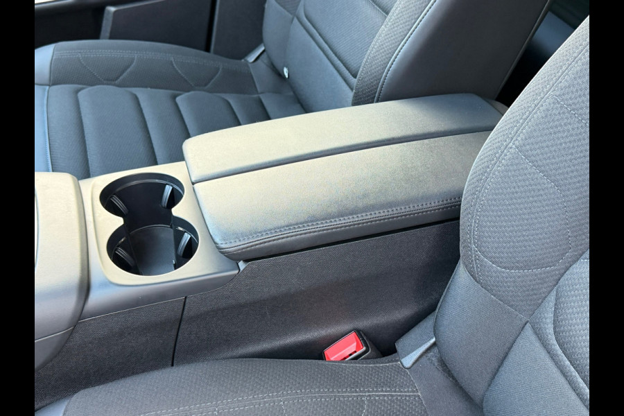 Citroën C5 Aircross 1.6 Plug-in Hybrid 225 Business 225 Pk | Navigatie | Clima | Cruise | Camera | Side asist | Key-Less | 18".