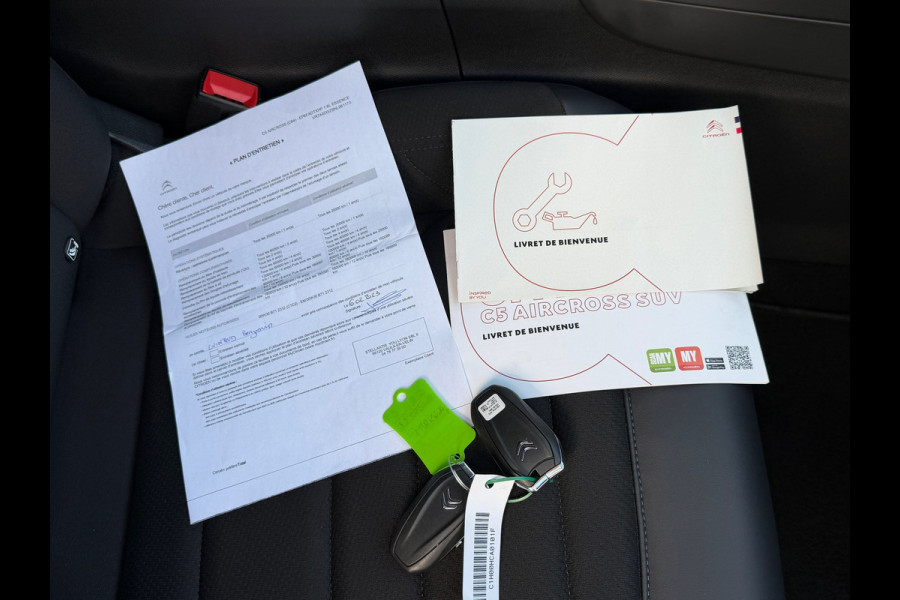 Citroën C5 Aircross 1.6 Plug-in Hybrid 225 Business 225 Pk | Navigatie | Clima | Cruise | Camera | Side asist | Key-Less | 18".