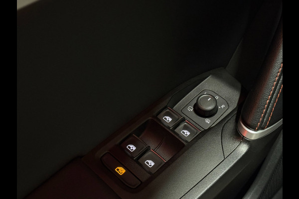 Seat Leon E-HYBRID FR 204 PK | Leder | ACC |Camera| Memory | Stoel- & Stuurverw|Climate