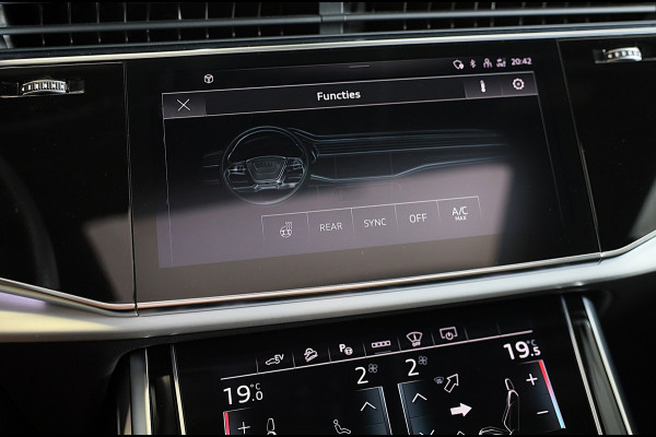 Audi Q8 60 TFSI e Quattro RSQ8 Look / Luchtvering / Acc / Lane Assist / Head Up / Camera / B & O / Memory / Open Pano / Matrix