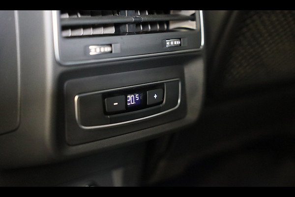Audi Q8 60 TFSI e Quattro RSQ8 Look / Luchtvering / Acc / Lane Assist / Head Up / Camera / B & O / Memory / Open Pano / Matrix