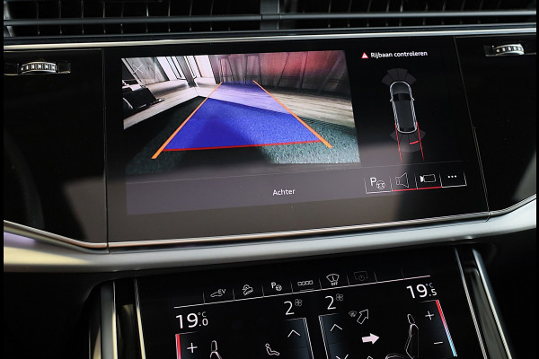 Audi Q8 60 TFSI e Quattro RSQ8 Look / Luchtvering / Acc / Lane Assist / Head Up / Camera / B & O / Memory / Open Pano / Matrix