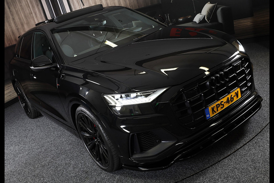 Audi Q8 60 TFSI e Quattro RSQ8 Look / Luchtvering / Acc / Lane Assist / Head Up / Camera / B & O / Memory / Open Pano / Matrix
