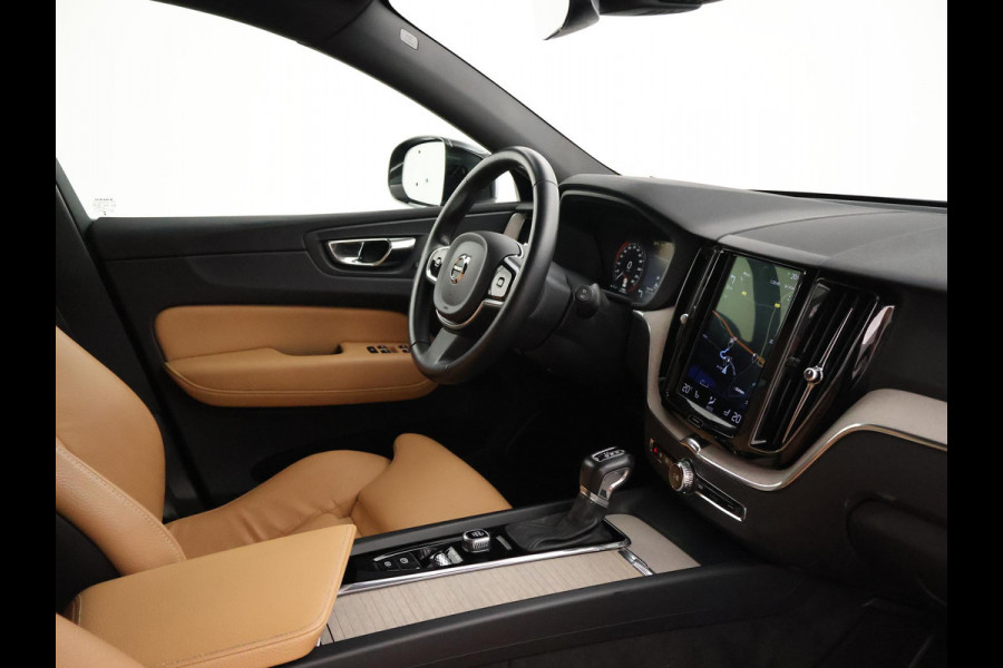 Volvo XC60 2.0 D4 AWD 190 PK INSCRIPTION + WEGKL. TREKHAAK | PANORAMA | CAMERA | STOELVERW. | CARPLAY