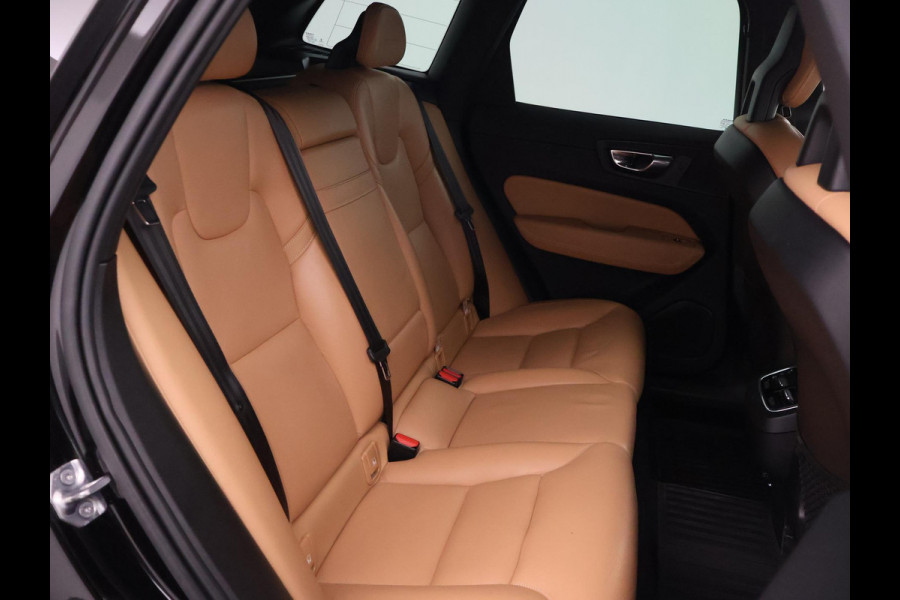 Volvo XC60 2.0 D4 AWD 190 PK INSCRIPTION + WEGKL. TREKHAAK | PANORAMA | CAMERA | STOELVERW. | CARPLAY