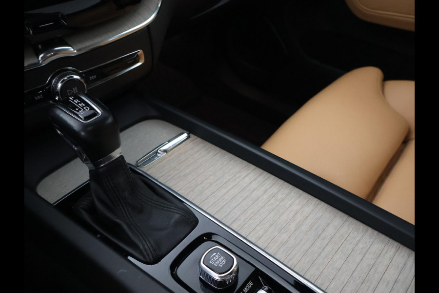 Volvo XC60 2.0 D4 AWD 190 PK INSCRIPTION + WEGKL. TREKHAAK | PANORAMA | CAMERA | STOELVERW. | CARPLAY