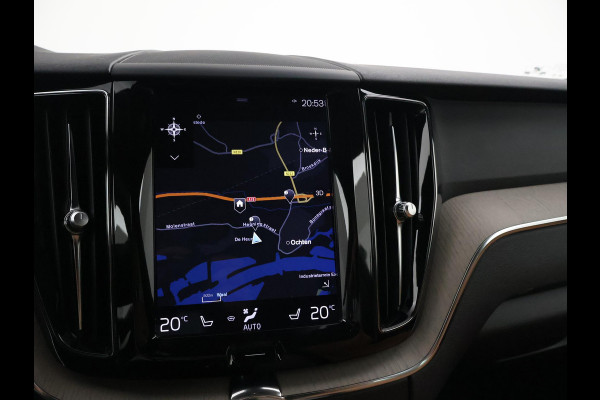 Volvo XC60 2.0 D4 AWD 190 PK INSCRIPTION + WEGKL. TREKHAAK | PANORAMA | CAMERA | STOELVERW. | CARPLAY