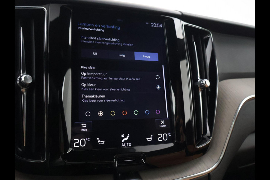 Volvo XC60 2.0 D4 AWD 190 PK INSCRIPTION + WEGKL. TREKHAAK | PANORAMA | CAMERA | STOELVERW. | CARPLAY