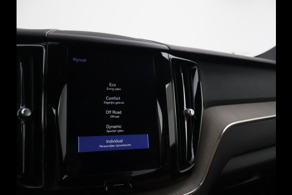 Volvo XC60 2.0 D4 AWD 190 PK INSCRIPTION + WEGKL. TREKHAAK | PANORAMA | CAMERA | STOELVERW. | CARPLAY