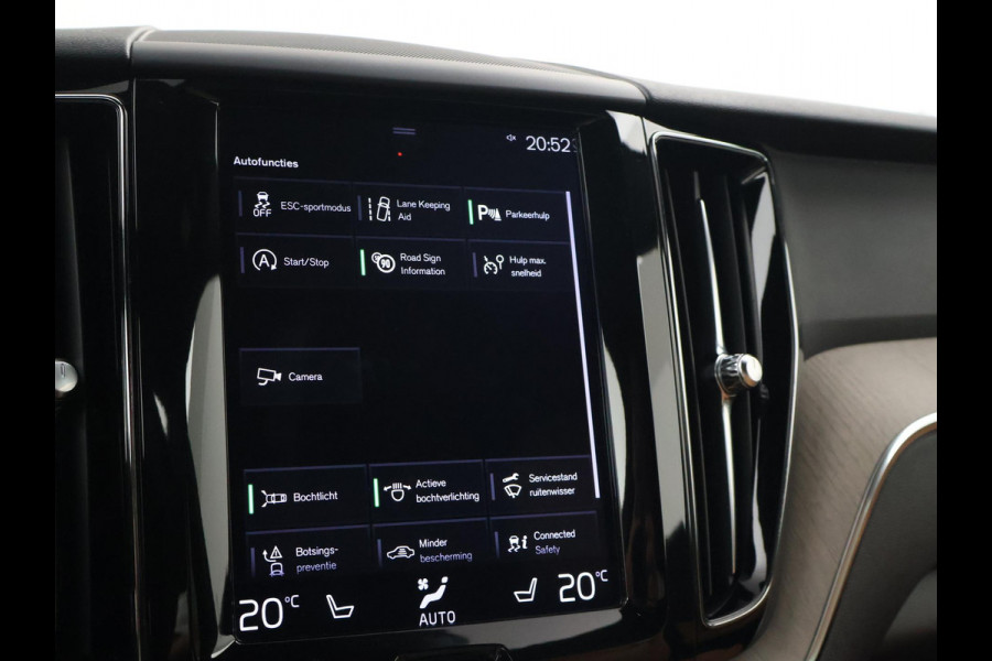 Volvo XC60 2.0 D4 AWD 190 PK INSCRIPTION + WEGKL. TREKHAAK | PANORAMA | CAMERA | STOELVERW. | CARPLAY