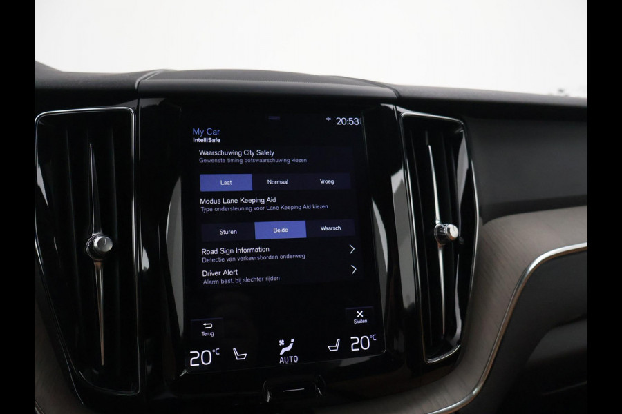 Volvo XC60 2.0 D4 AWD 190 PK INSCRIPTION + WEGKL. TREKHAAK | PANORAMA | CAMERA | STOELVERW. | CARPLAY