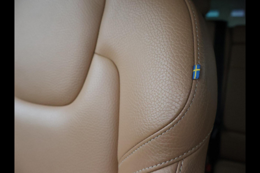 Volvo XC60 2.0 D4 AWD 190 PK INSCRIPTION + WEGKL. TREKHAAK | PANORAMA | CAMERA | STOELVERW. | CARPLAY