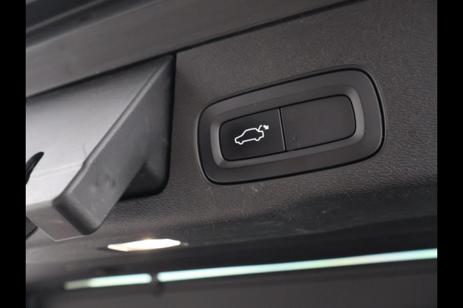 Volvo XC60 2.0 D4 AWD 190 PK INSCRIPTION + WEGKL. TREKHAAK | PANORAMA | CAMERA | STOELVERW. | CARPLAY