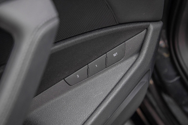 Audi e-tron E-tron 50 Quattro Launch edition plus 71 kWh / Maxton / Pano / S-Line