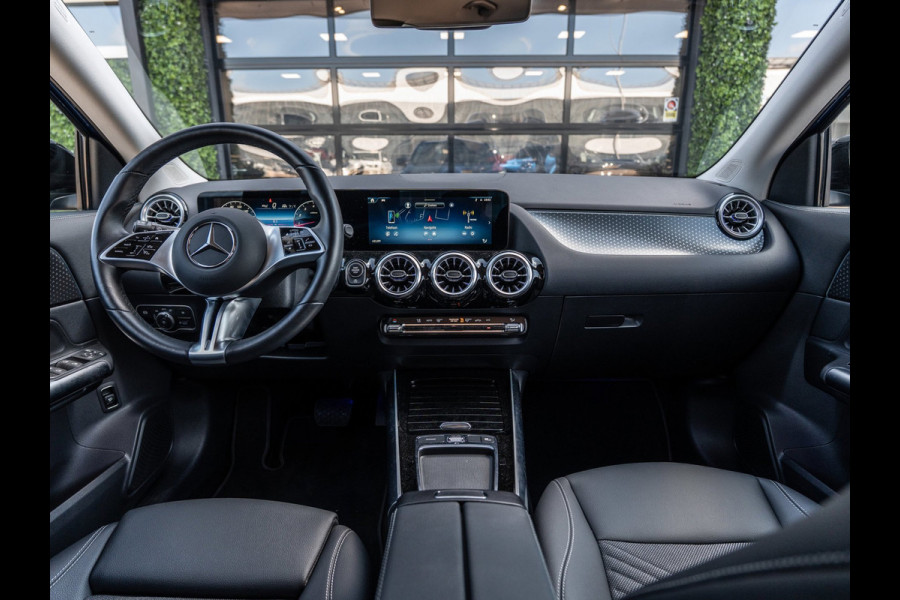 Mercedes-Benz GLA 200 163PK Progressive | Night | Distonic | Widescreen | Camera | BTW