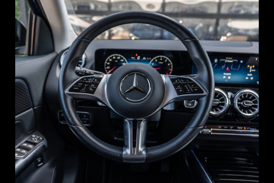 Mercedes-Benz GLA 200 163PK Progressive | Night | Distonic | Widescreen | Camera | BTW