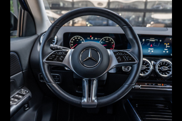 Mercedes-Benz GLA 200 163PK Progressive | Night | Distonic | Widescreen | Camera | BTW