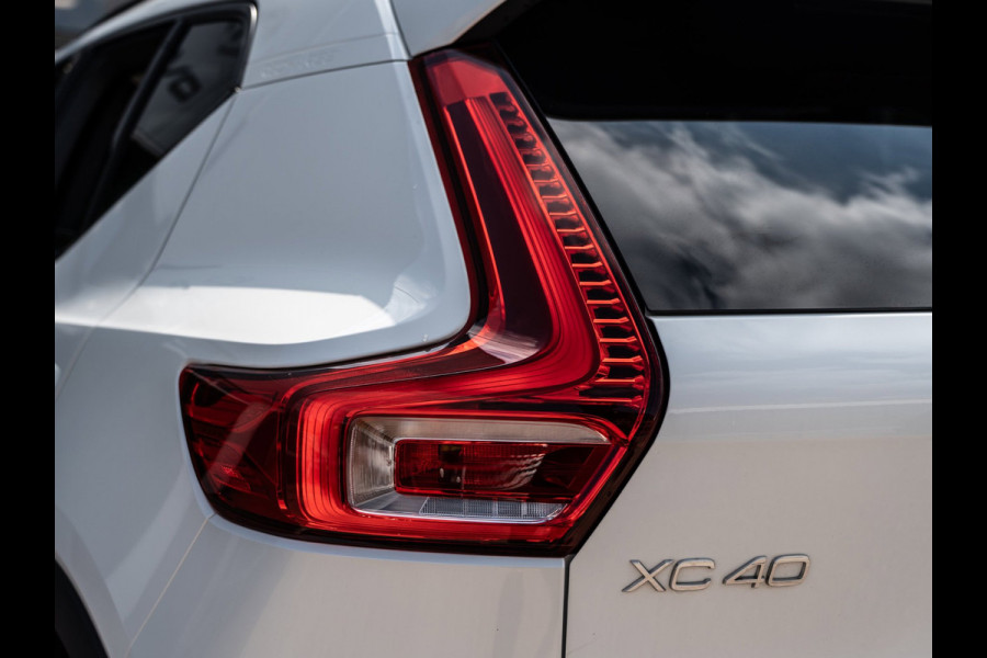 Volvo XC40 1.5 T5 Plug-in hybrid Ultimate Dark | Pano | H/K Sound | Surround View | BTW
