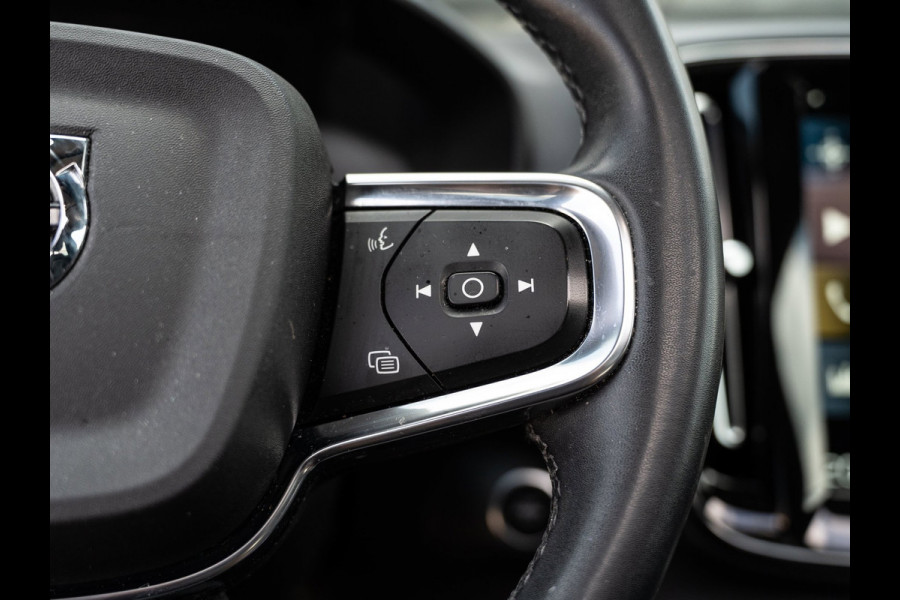 Volvo XC40 1.5 T5 Plug-in hybrid Ultimate Dark | Pano | H/K Sound | Surround View | BTW