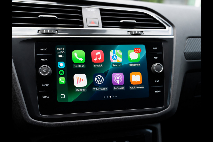 Volkswagen Tiguan 1.5 TSI 150PK DSG R-Line Business+ | Pano | IQ Light | ACC | Camera