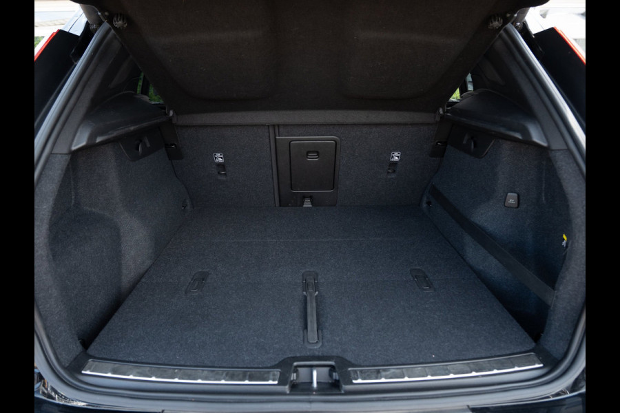 Volvo XC40 2.0 T5 AWD 248PK R-Design | Pano | H/K Sound | Intellisafe Pro Line