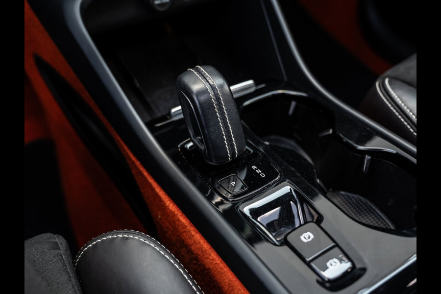 Volvo XC40 2.0 T5 AWD 248PK R-Design | Pano | H/K Sound | Intellisafe Pro Line