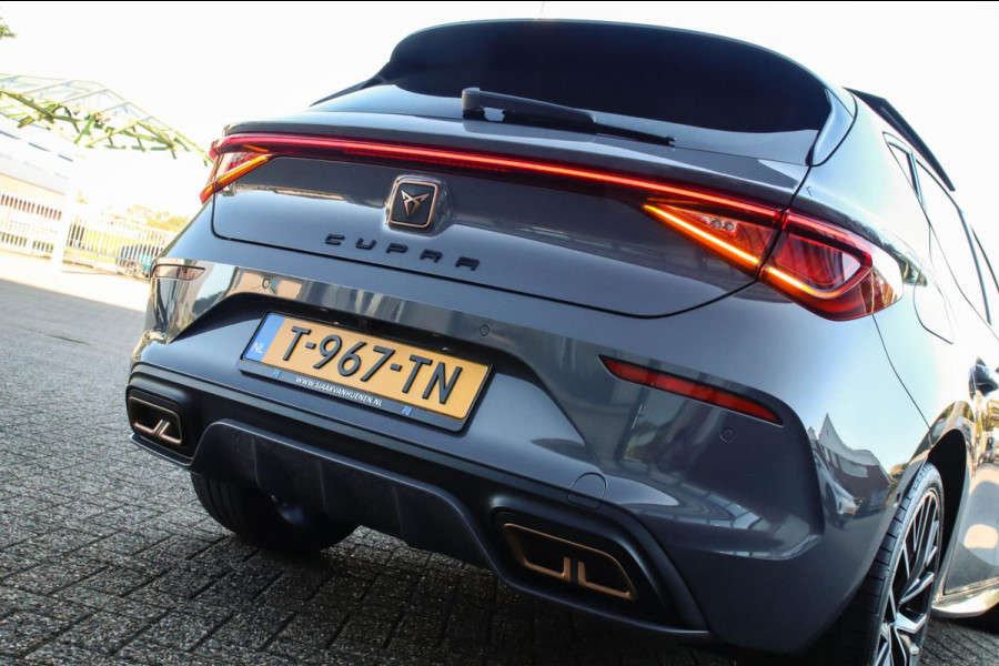 CUPRA Leon 1.4 e-Hybrid VZ Copper Edition 245pk DSG! 1e|Panoramadak|Virtual Cockpit|LED Matrix|Kuipstoelen elektrisch|NAVI|Camera