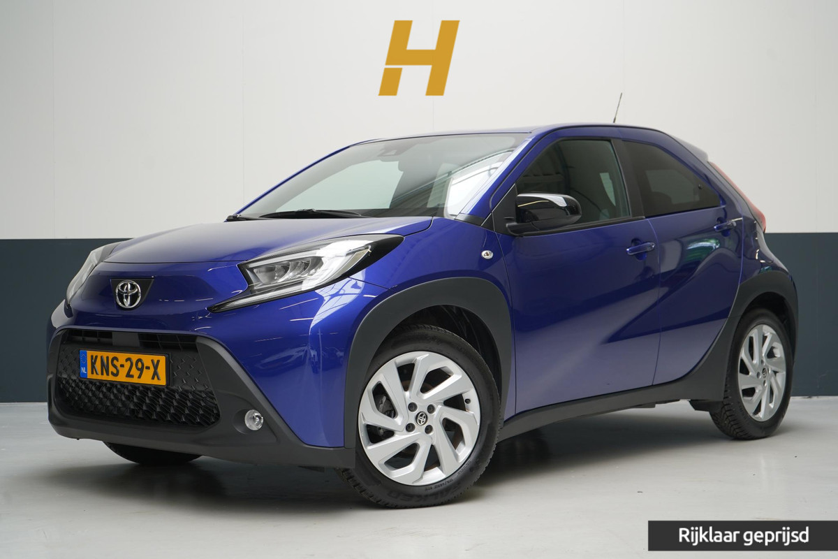 Toyota Aygo X 1.0 VVT-i MT Play | Carplay | Stoelverwarming | Achteruitrijcamera | Lm velgen