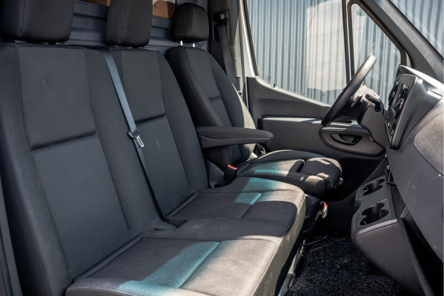 Mercedes-Benz Sprinter 317 CDI L3H2 | 170 PK | Automaat | Camera | Mbux | Cruise | PDC | Trekhaak