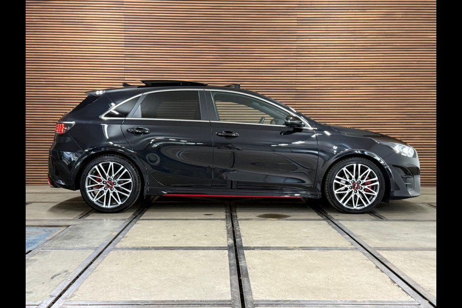 Kia Ceed 1.6 T-GDi GT 204pk | Facelift | VOL! | Pano | LED | Virtual | JBL | ACC | BCA | LFA | Wireless Charg | CarPlay