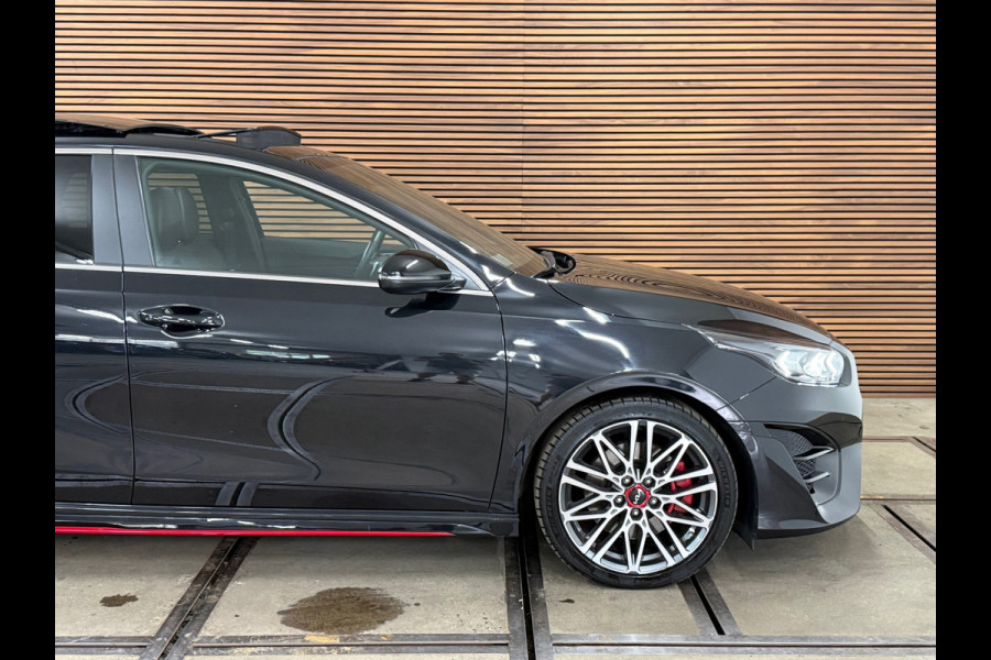 Kia Ceed 1.6 T-GDi GT 204pk | Facelift | VOL! | Pano | LED | Virtual | JBL | ACC | BCA | LFA | Wireless Charg | CarPlay