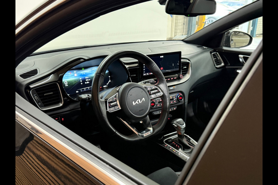 Kia Ceed 1.6 T-GDi GT 204pk | Facelift | VOL! | Pano | LED | Virtual | JBL | ACC | BCA | LFA | Wireless Charg | CarPlay