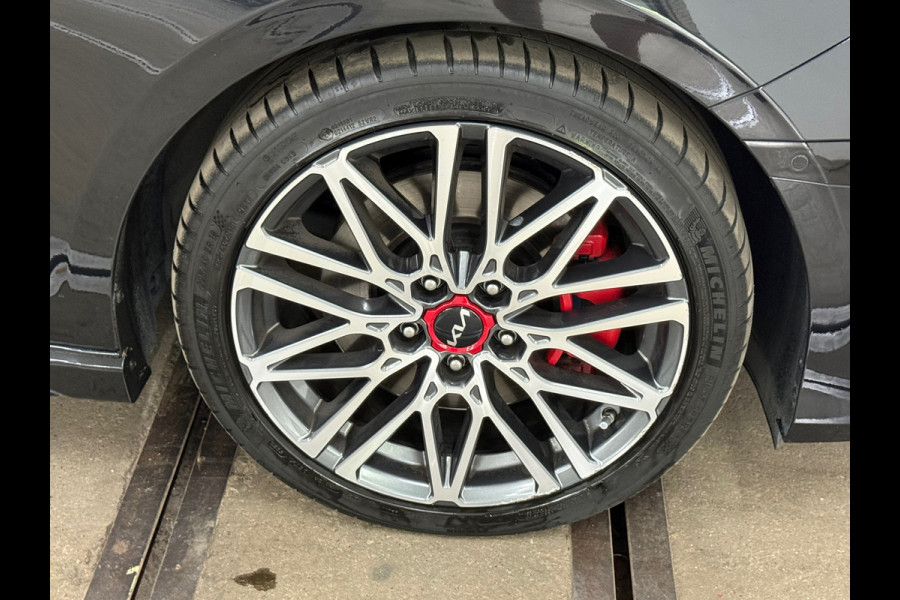 Kia Ceed 1.6 T-GDi GT 204pk | Facelift | VOL! | Pano | LED | Virtual | JBL | ACC | BCA | LFA | Wireless Charg | CarPlay