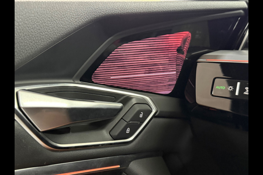 Audi e-tron E-tron 50 quattro S Black Edition 71 kWh | Panoramadak | Virtual Mirrors|360° Camera|Leder|Trekhaak | Memory | 21 Inch